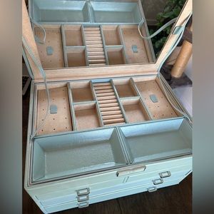 Red Envelope Large Blue Leather Jewelry Box